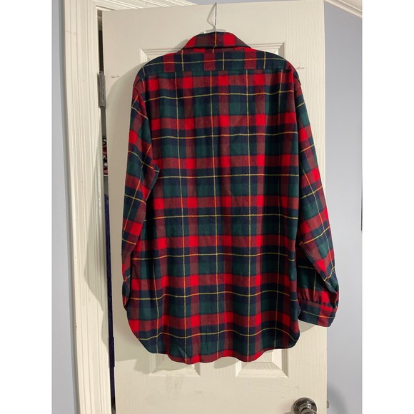 Vintage Pendleton Woolen Mills Classic Red Plaid Flannel 100% Wool Shirt USA - Picture 7 of 7